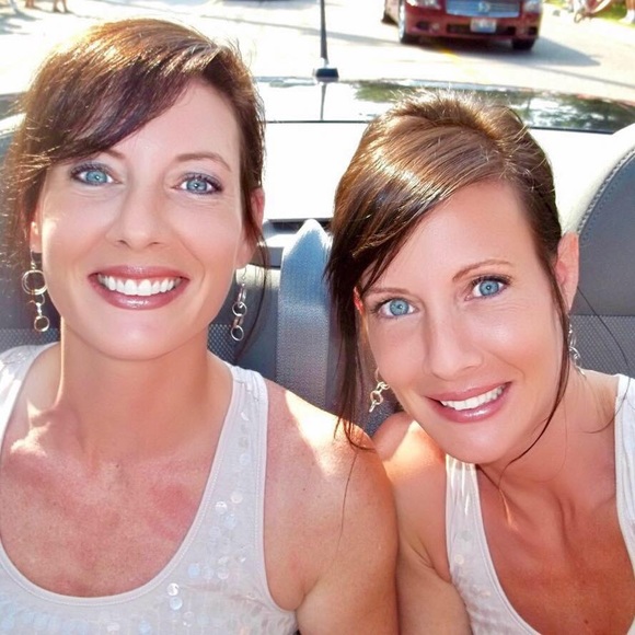 Meet your Posher, Kerri - Picture 2 of 2